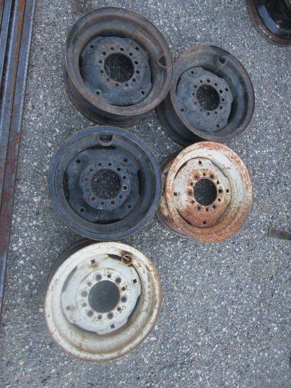 lot 34 image: Qty 5 rims 6 lug 15 x 6