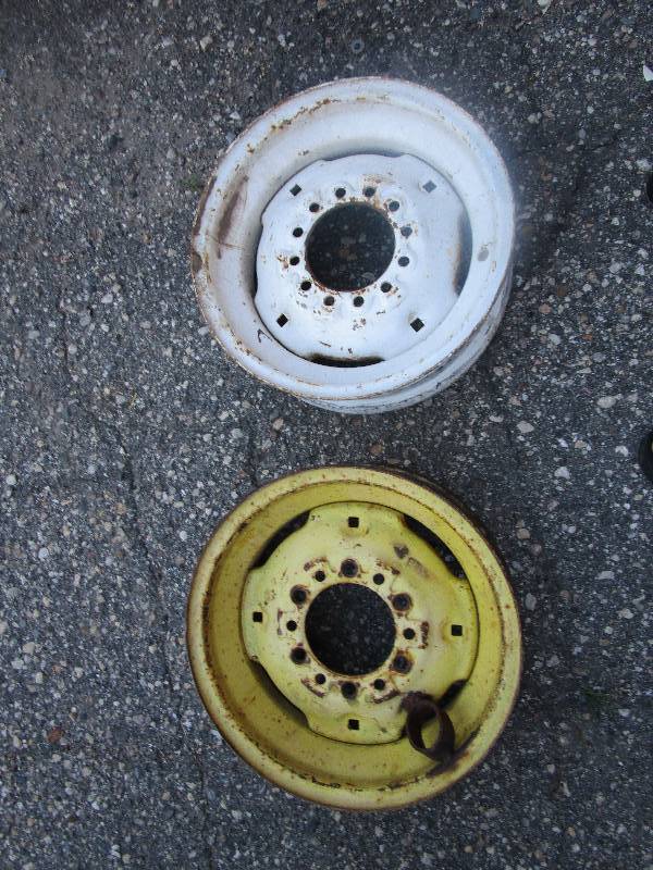 lot 35 image: Qty. 2 Rims 6 lug 15 x5