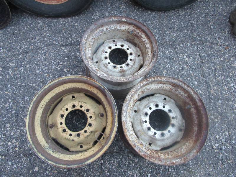 lot 36 image: 15 x 10 Qty. 3,  6 lug Rims