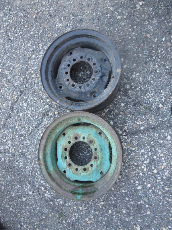 lot 40 image: Qty 2 14 x 6 6 lugs