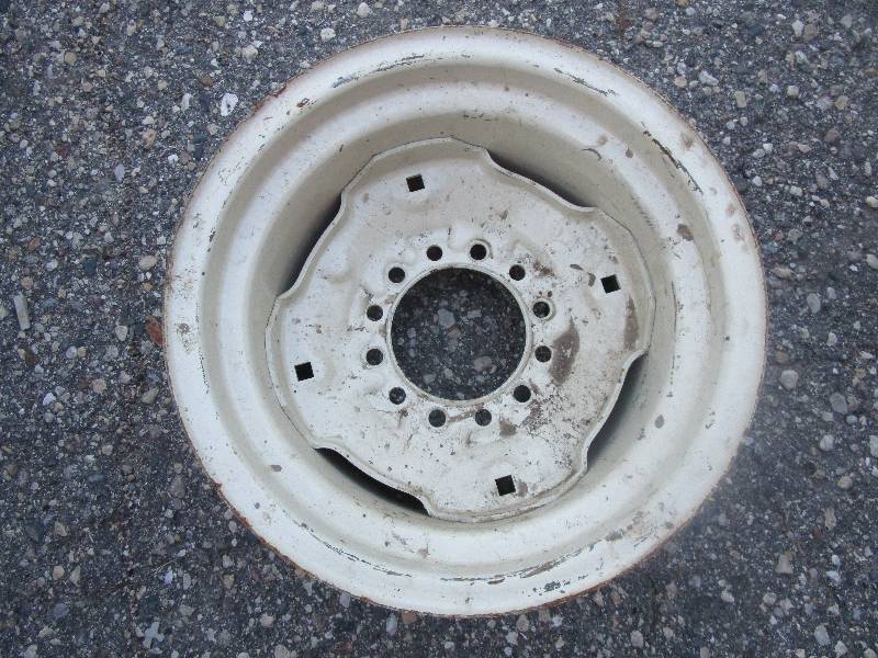 lot 41 image: Qty, 1, 14 x 8 , 6 lug