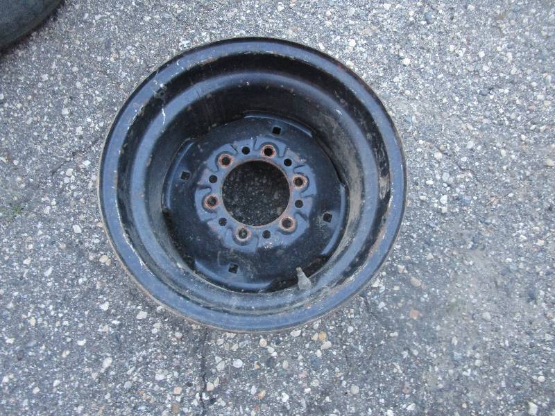 lot 43 image: Qty 1, 16 x 11 6 lug