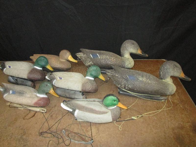 lot 49 image: Duck Decoy