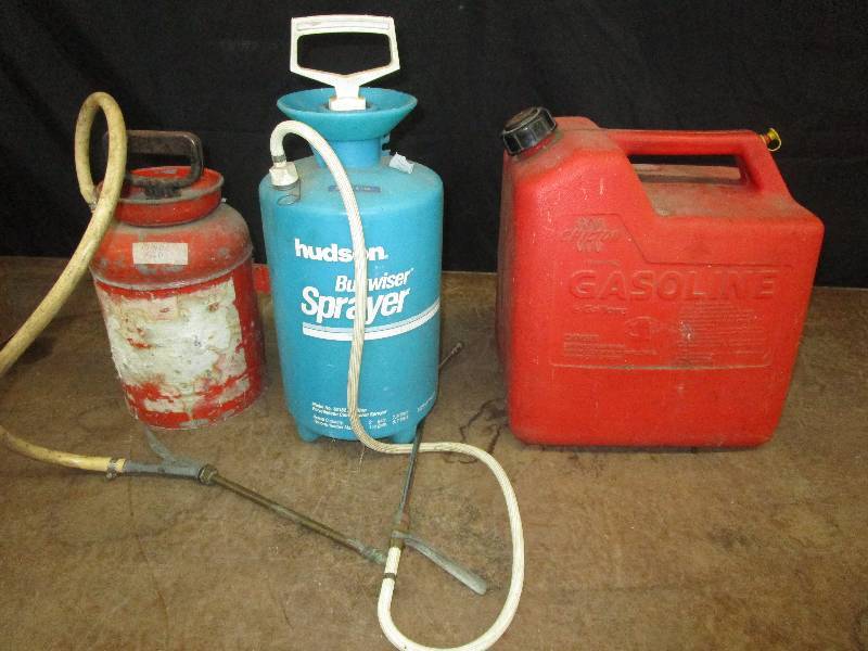 lot 80 image: Gas can and yard sprayers