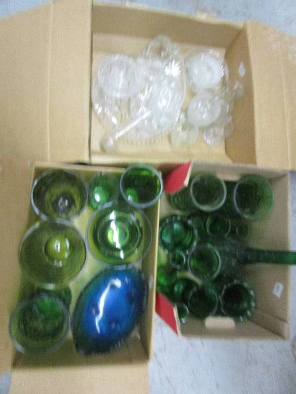 lot 100 image: Various clear and green glassware, vases and serving pieces