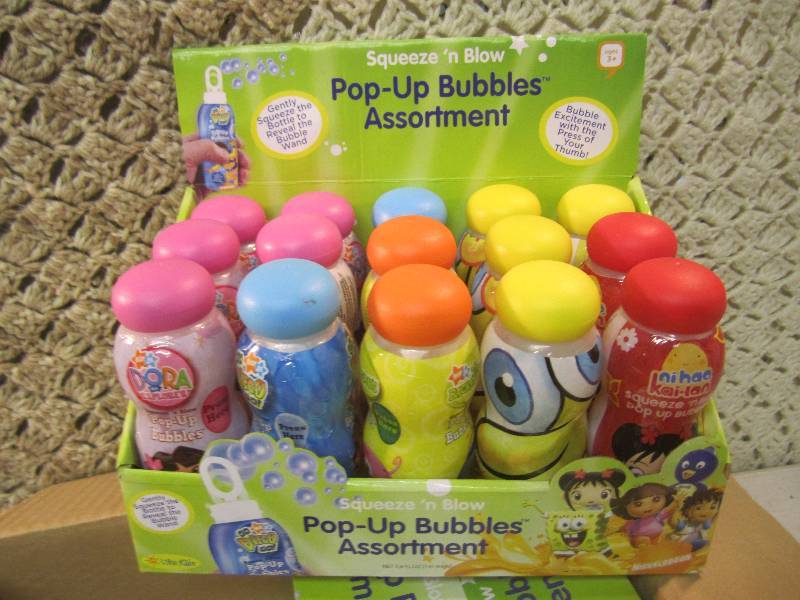 Case of 30 Squeeze N Blow Pop-Up B...