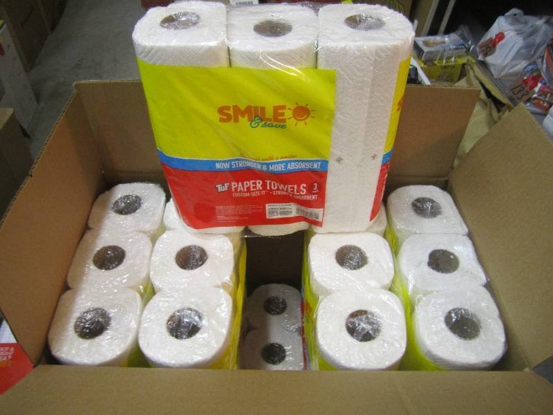 Case of 30 Rolls of Paper Towels 10...
