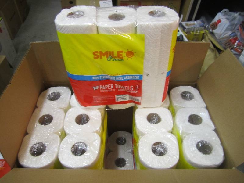 Case of 30 Rolls of Paper Towels 10...