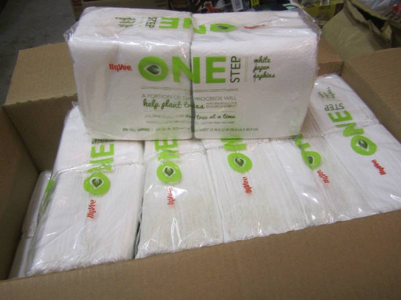 Case of 4500 White Paper Napkins 18...