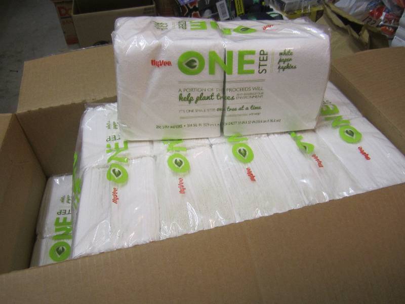 Case of 4500 White Paper Napkins 18...