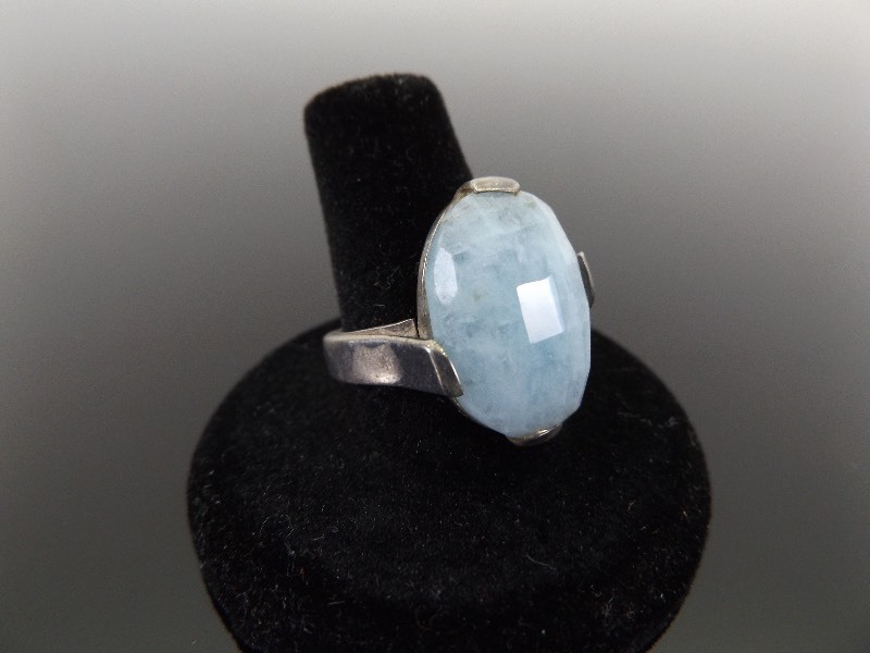 .925 Sterling&nbspSilver&nbspBlue Stone Ring Size 9