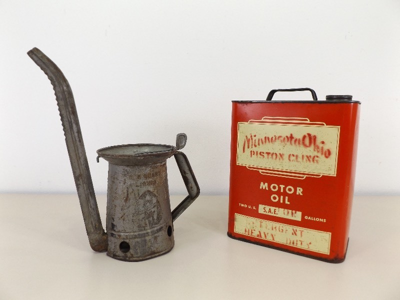 2 AntiqueVintage Oil Cans