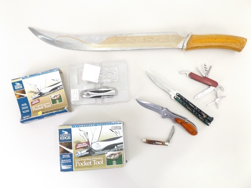 Lot of Pocket, etc. Knives