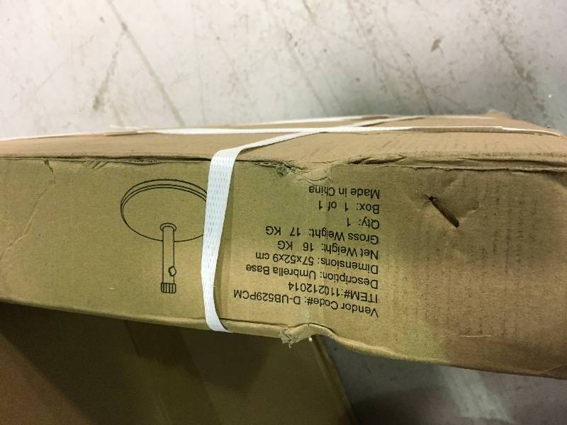 Eileen 35 lb. Concrete Patio Umbrella Base in Black not used