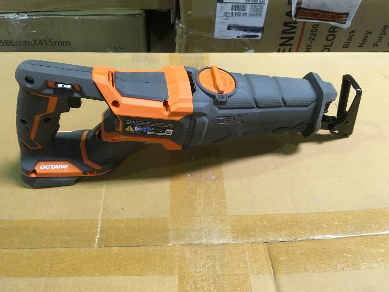 Ridgid 18-Volt Octane Brushless Reciprocating Saw (Tool-Only)  in good working condition