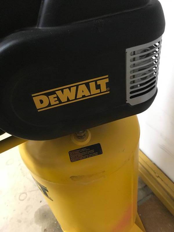 lot 8 image: DEWALT 15 Gal. Portable Electric Air Compressor in working conditions