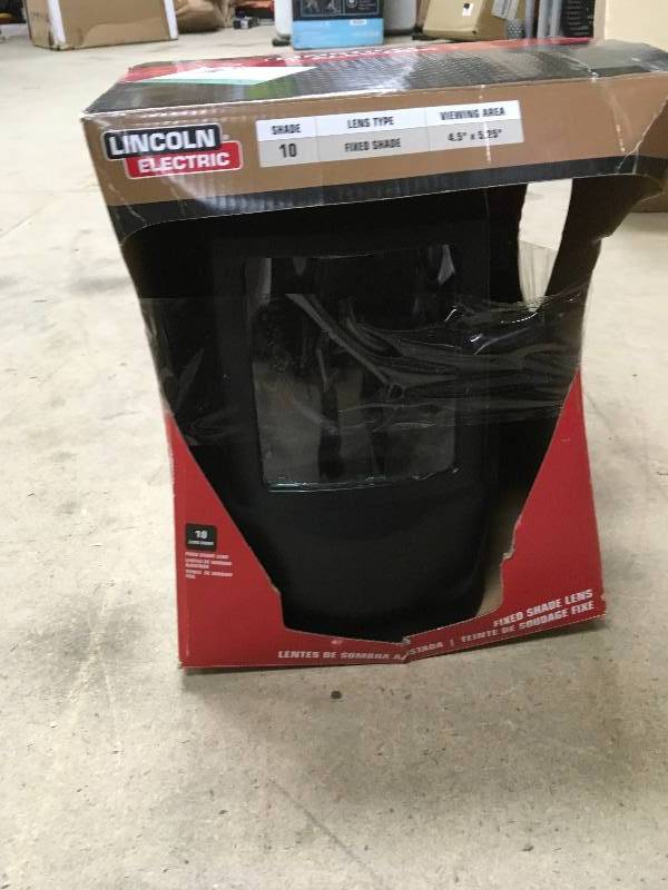 lot 42 image: Lincoln Electric Basic Welding Helmet with No. 10 Lens (4-12 in. x 5-14 in. Viewing Area) not used