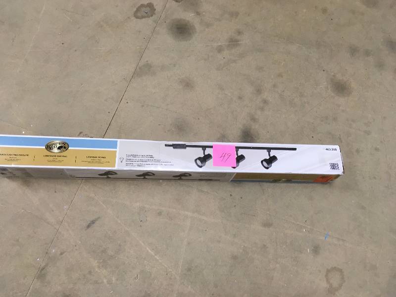 lot 49 image: Hampton Bay Linear 3-Light Black Track Lighting Kit not used