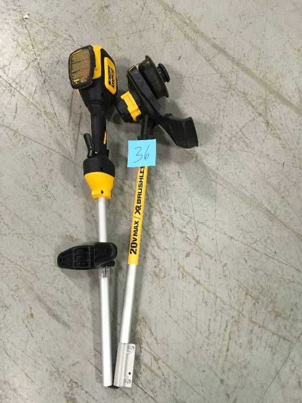 lot 36 image: Dewalt 13 in. 20-Volt MAX Lithium-Ion Cordless Brushless Dual Line String Grass Trimmer - Battery and Charger Not Included in working conditions