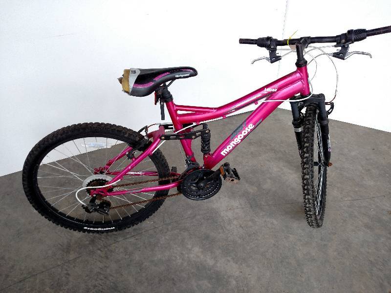 Mongoose 24, 21 Speed Bicycle...