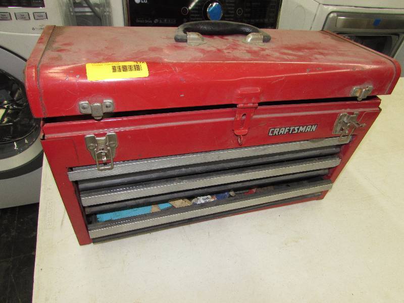 lot 178 image: CRAFTSMAN METAL TOOL BOX WITH CONTENTS