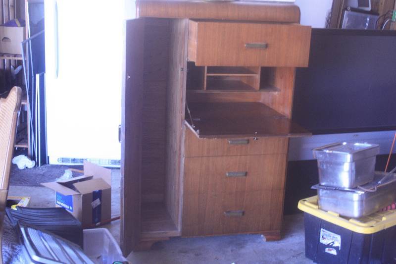 This is a Vintage Chesser from the 1930s