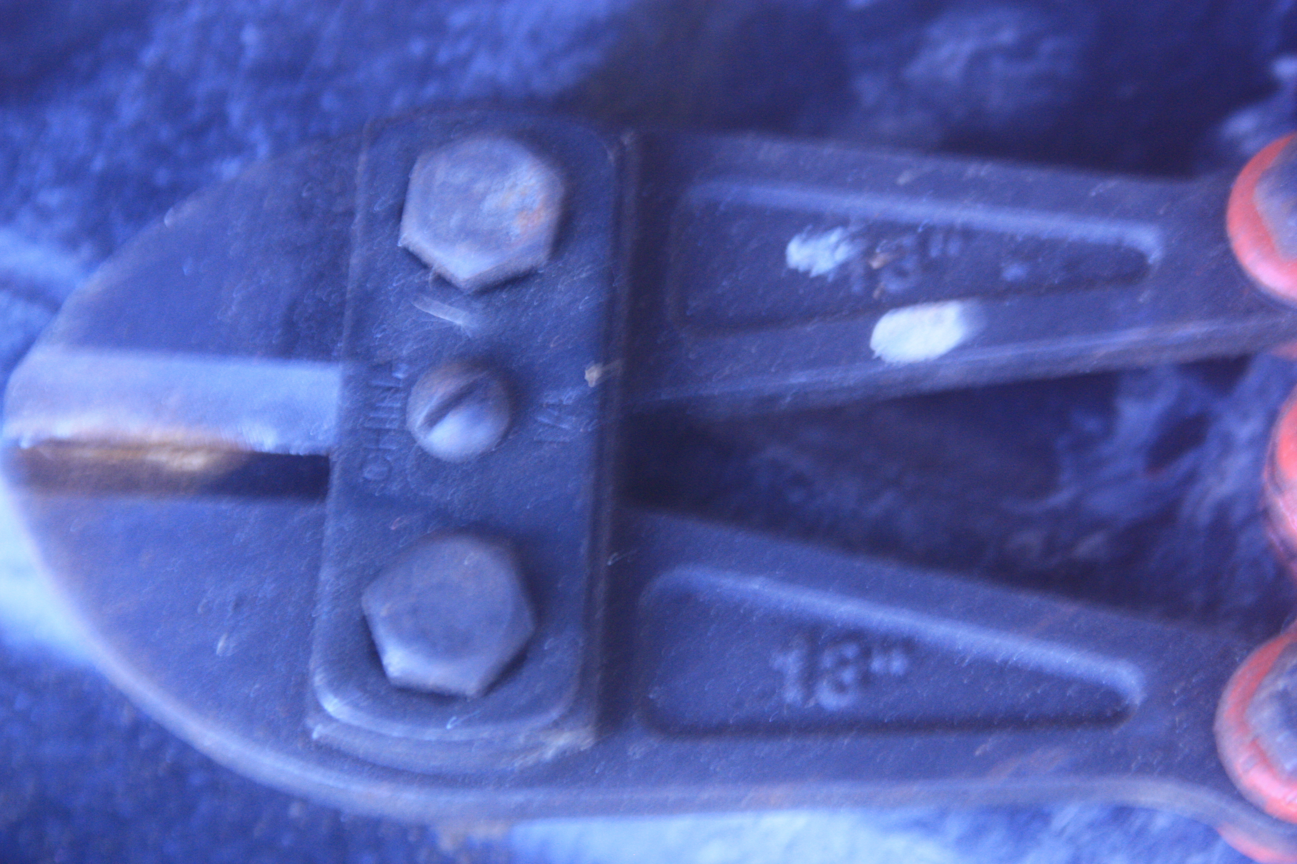Bolt cutters