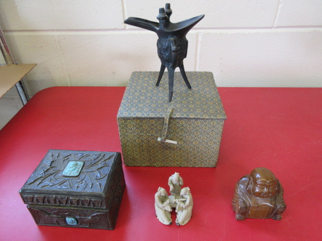 lot 461 image: EGYPTIAN CARVED BOX AND ASIAN ART