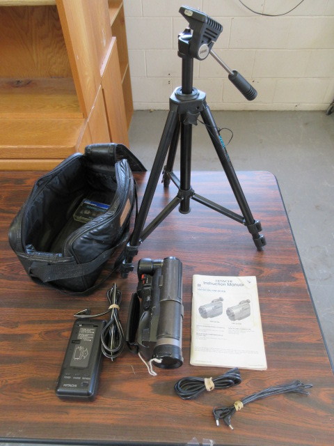 lot 469 image: HITACHI 8MM CAMCORDER
