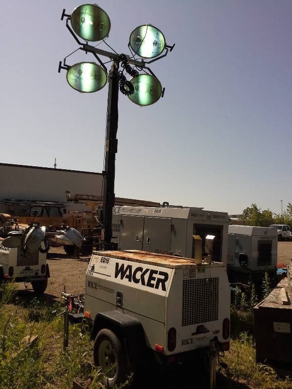 lot 3 image: 2007 Wacker LTC4 Light Tower and Standby Generator