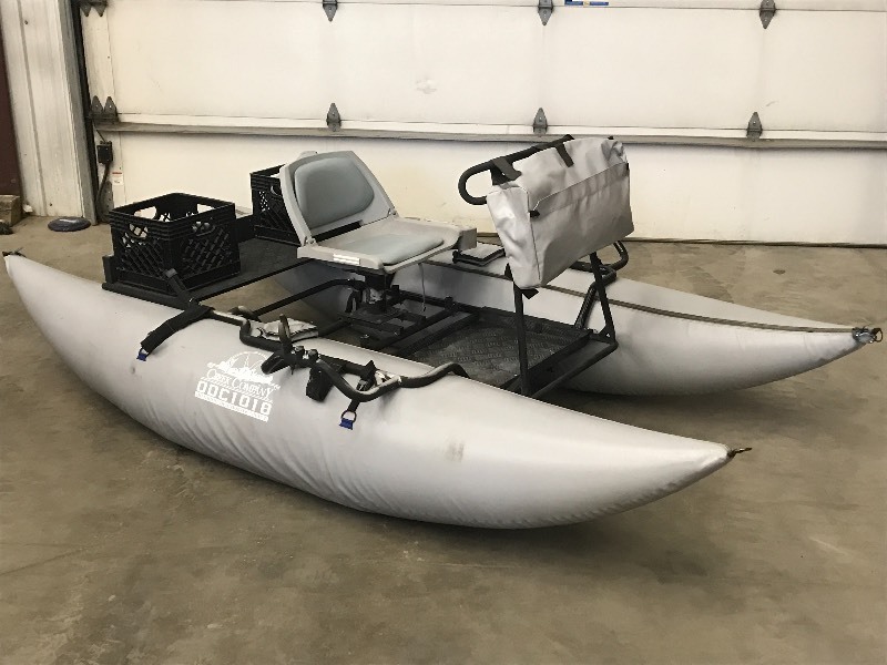 lot 2 image: 10ft Inflatable Pontoon