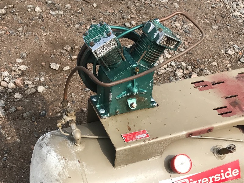 lot 8 image: Air Compressor Tank