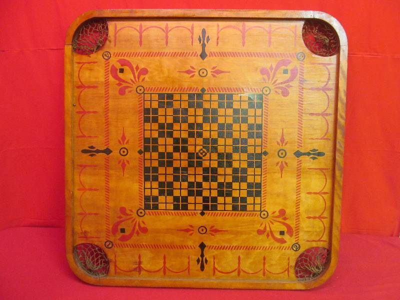 lot 2 image: Vintage Carrom Board