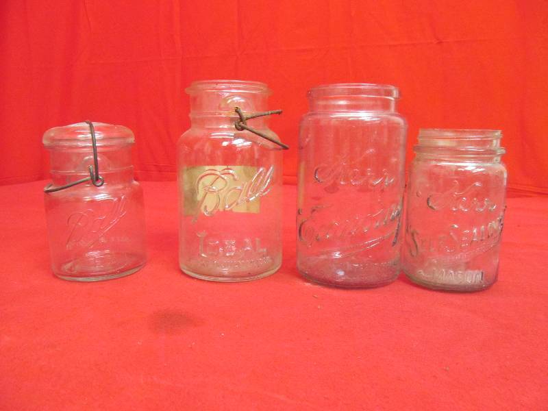 lot 4 image: vintage canning jars
