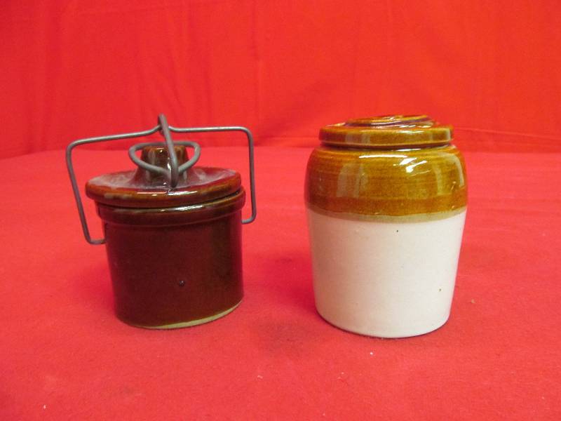 lot 6 image: cheese crocks