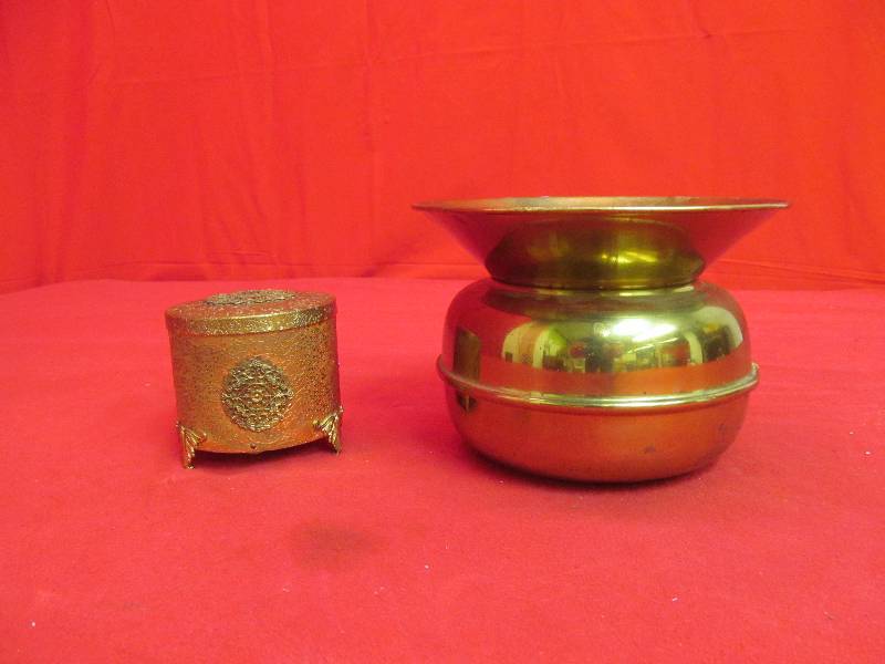lot 9 image: Brass finish spitton,music box