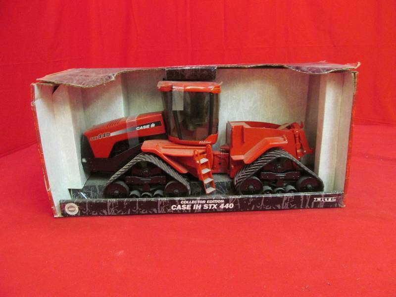 lot 41 image: collectable Case IH tractor