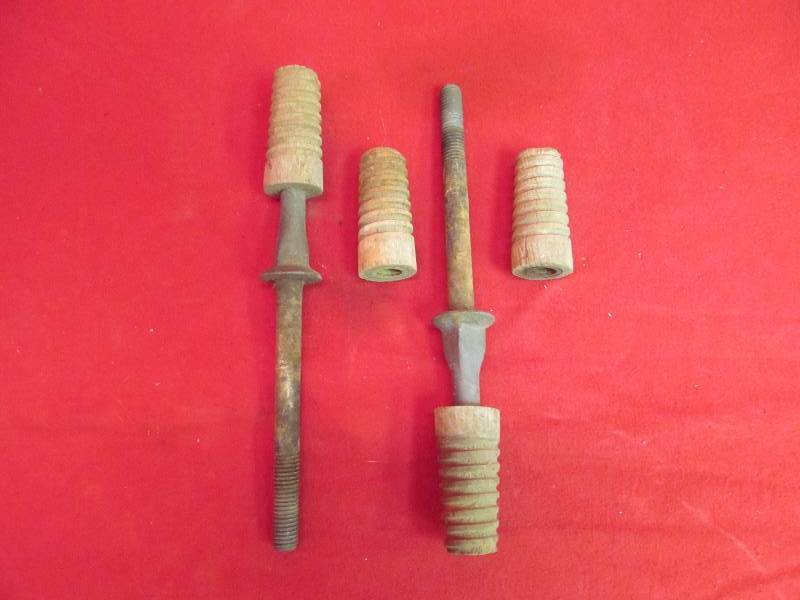 lot 105 image: insulators