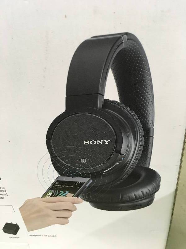 lot 545 image: Sony MDRZX Headphones, Retail $149.99