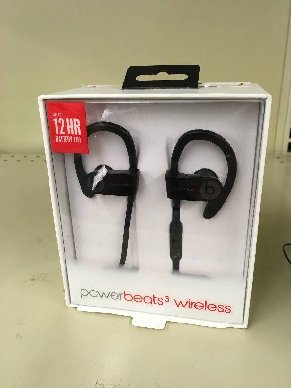 lot 565 image: Beats Powerbeats3 Wireless, Retail $133.99