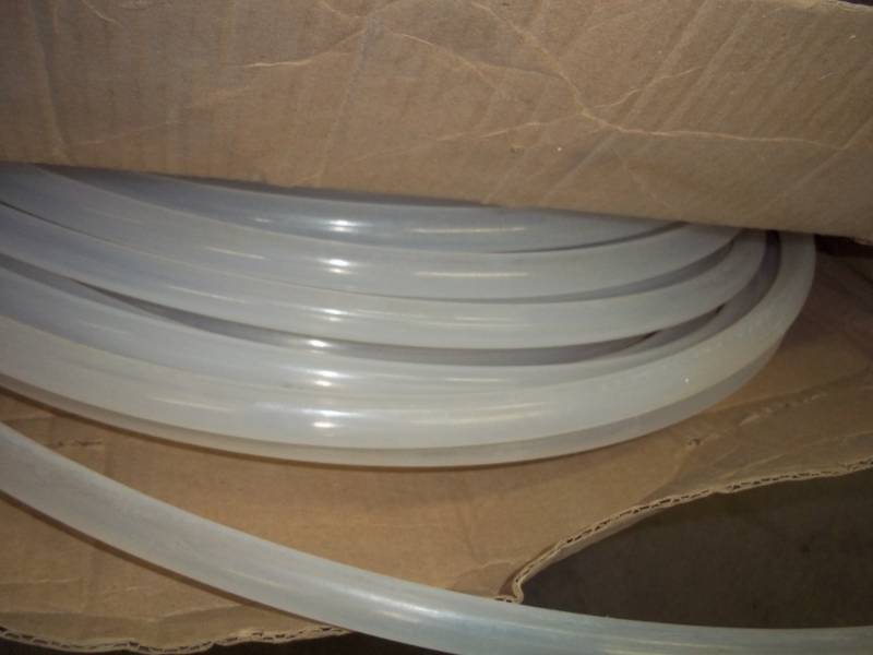 lot 43 image: Box of 12 inch Tubing