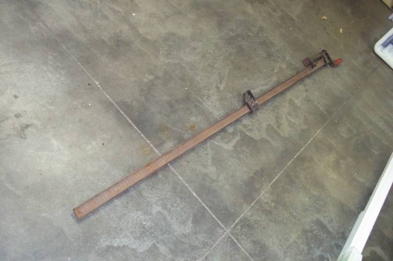 lot 49 image: 66 bar clamp