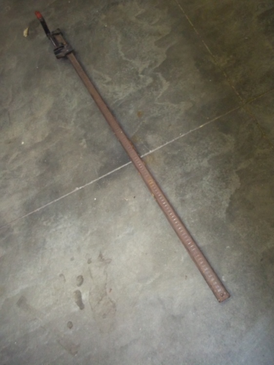 lot 54 image: 66 bar clamp
