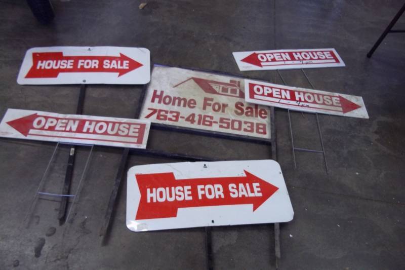 lot 60 image: House For Sale Signs