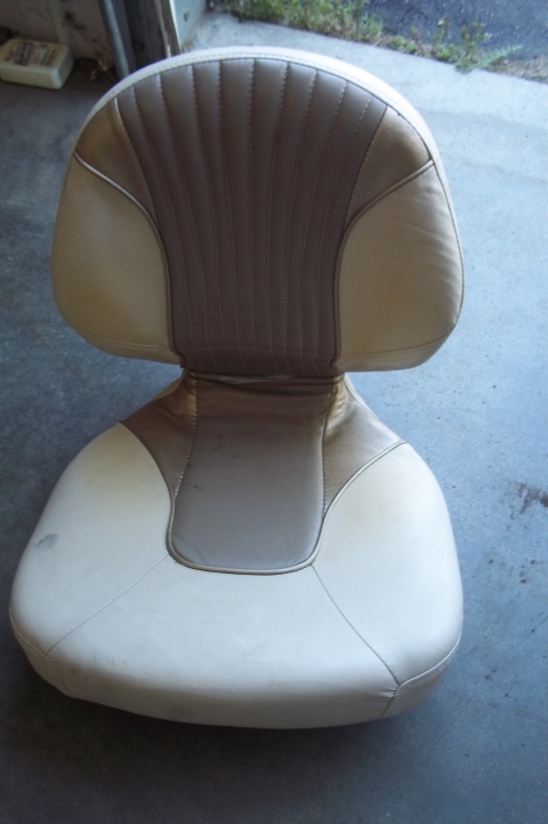 lot 61 image: Boat Seat