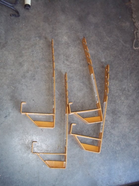 lot 67 image: 4 Roof Jacks