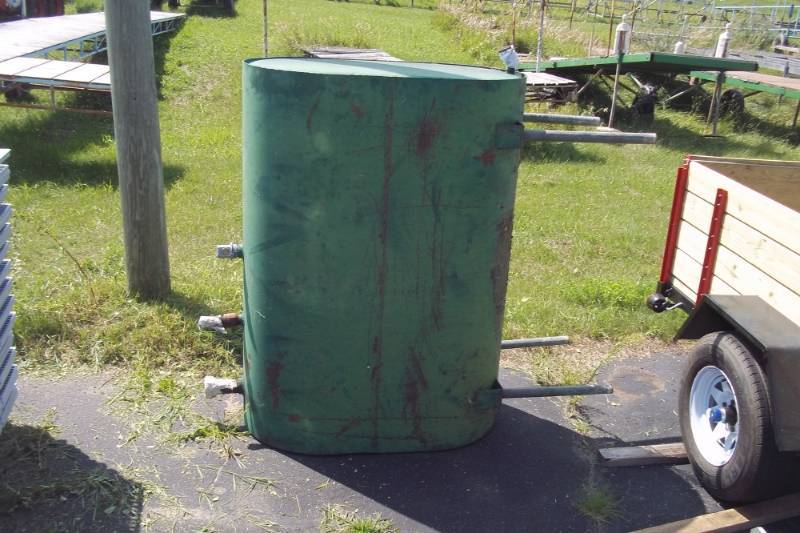 lot 74 image: Fuel Barrel with Legs