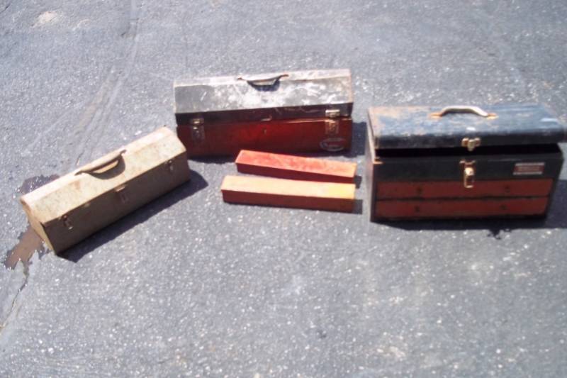 lot 87 image: Lot of 5 Metal Tool Boxes