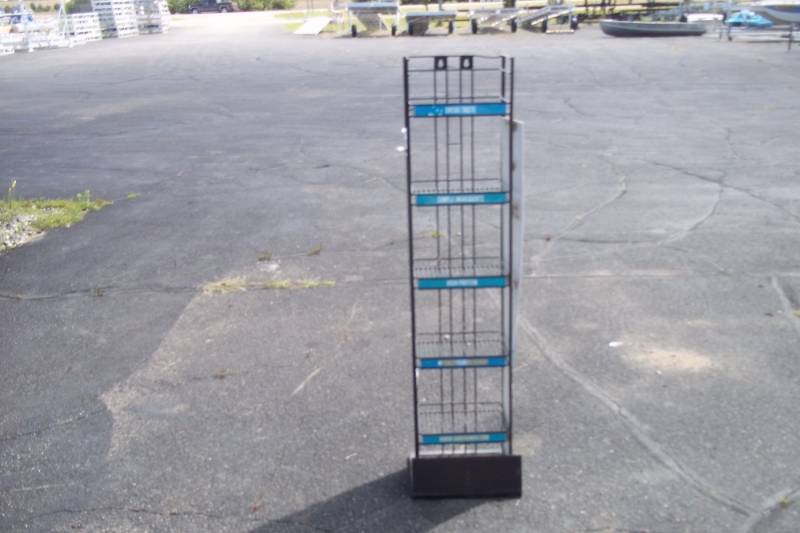lot 91 image: 5 Shelf Metal Display Rack. 52H x 11 34W x 8 12D