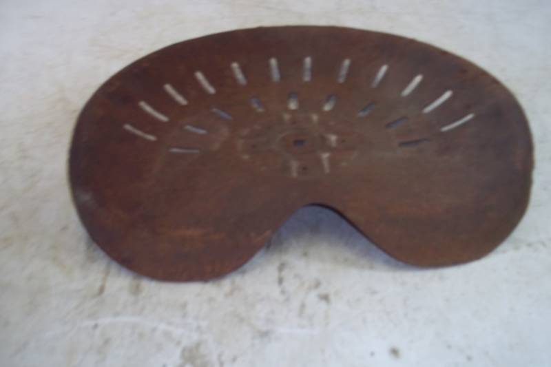 lot 95 image: Vintage Tractor Seat
